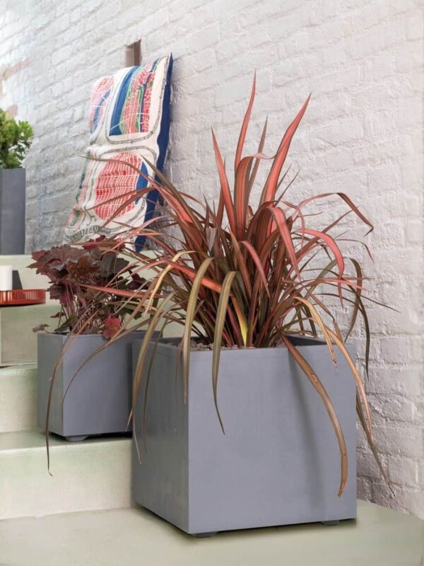 Macetas y jardineras de gran formato colección MILLENIU